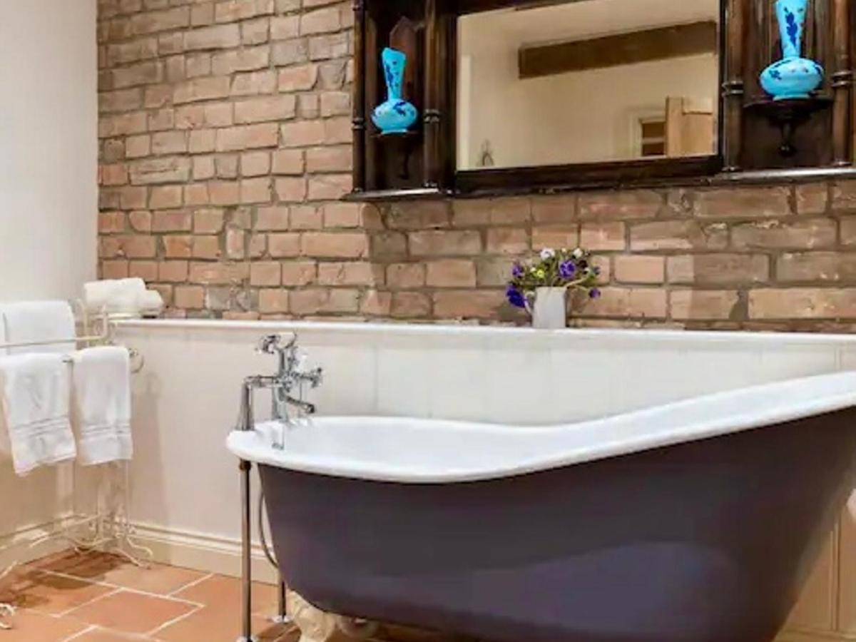 Holiday home Pass The Keys Goose Feather Barn, Luxury For Two *