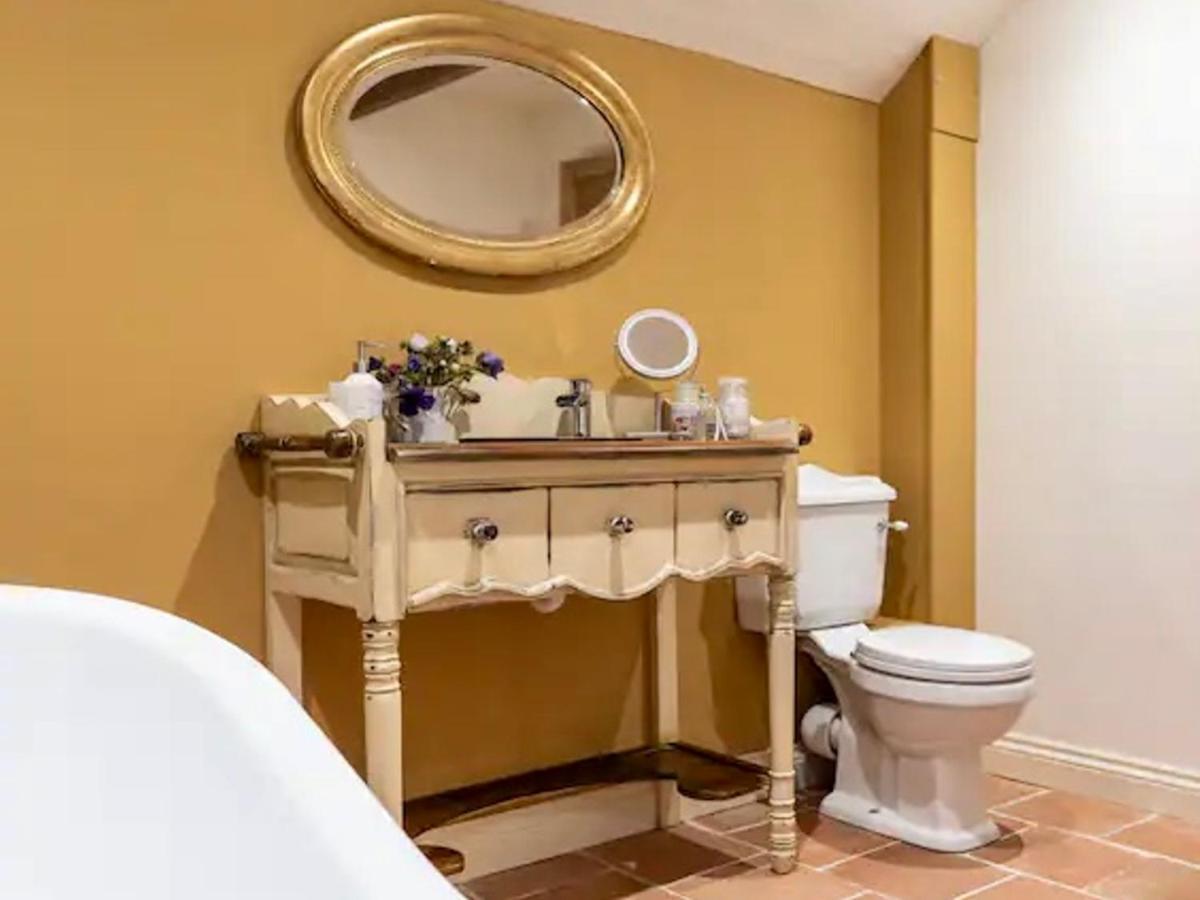 Holiday home Pass The Keys Goose Feather Barn, Luxury For Two *