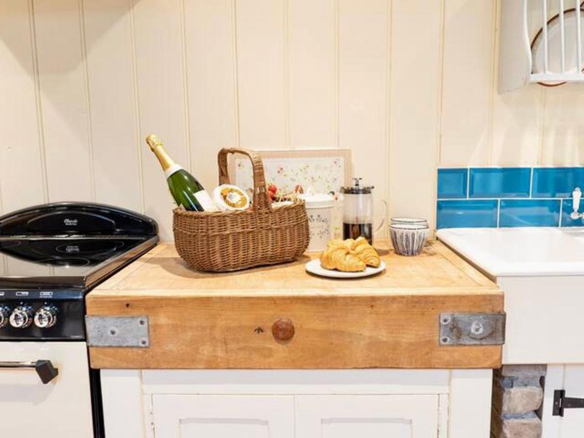 Holiday home Pass The Keys Goose Feather Barn, Luxury For Two Wedmore