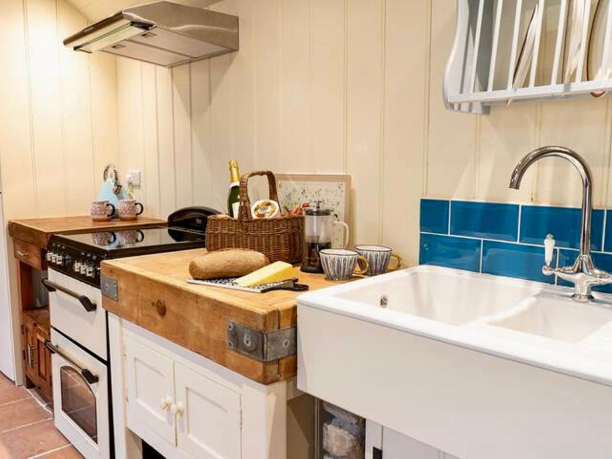 Holiday home Pass The Keys Goose Feather Barn, Luxury For Two *